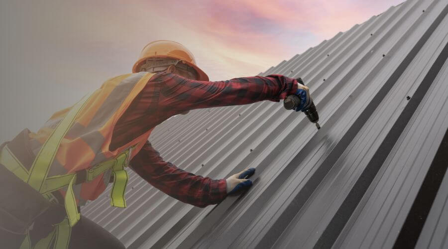 Professional gutter cleaning in Ewing, VA